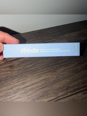RHODE Peptide Lip Treatment - Sugarberry